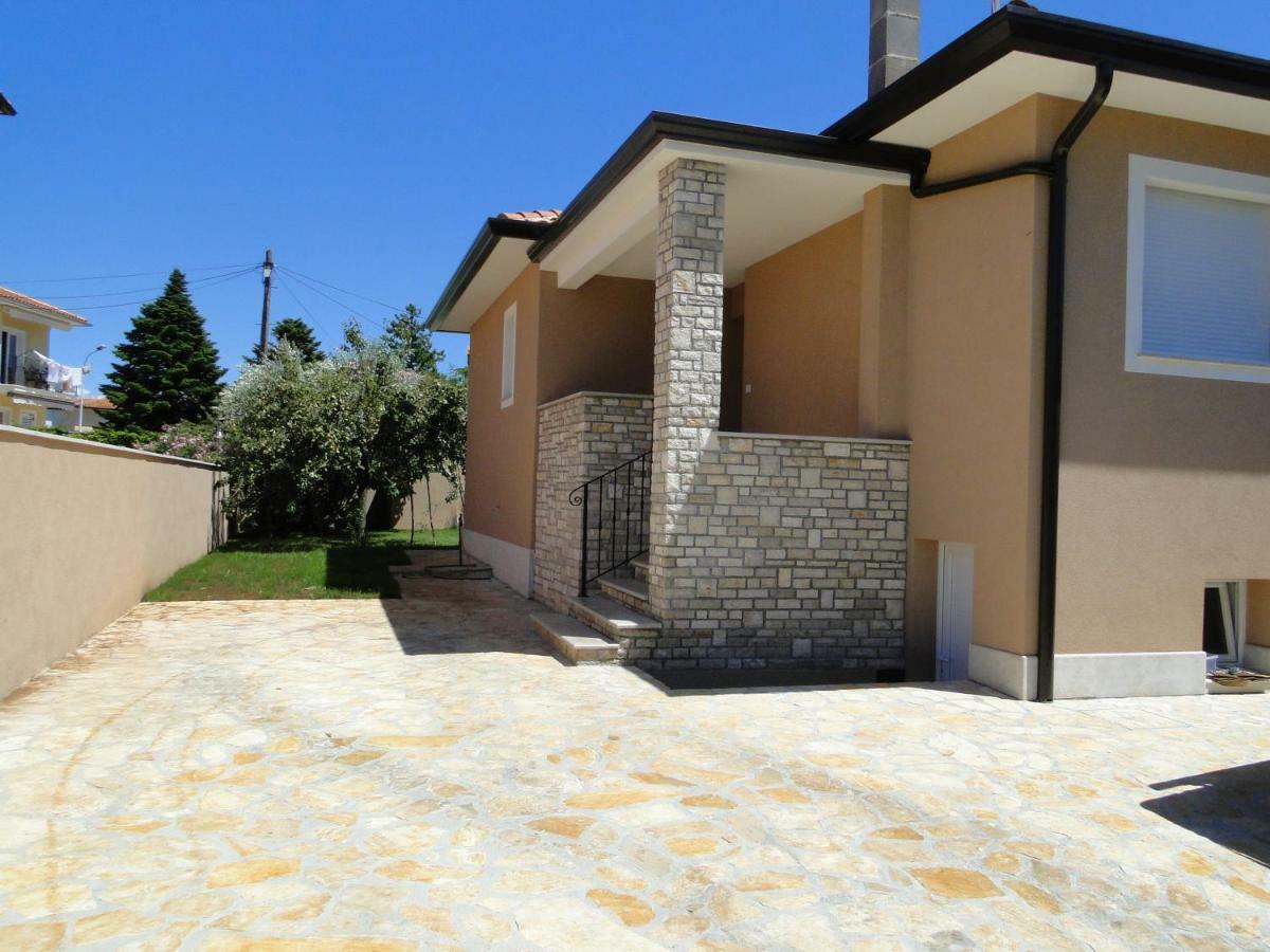 Apartment Pino *